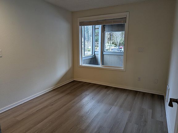 4th image of 15620 NE Woodinville Duvall Pl #1