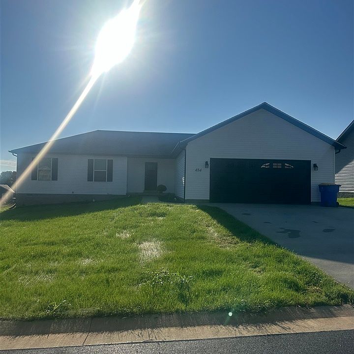 1st image of 484 Lansing Ln