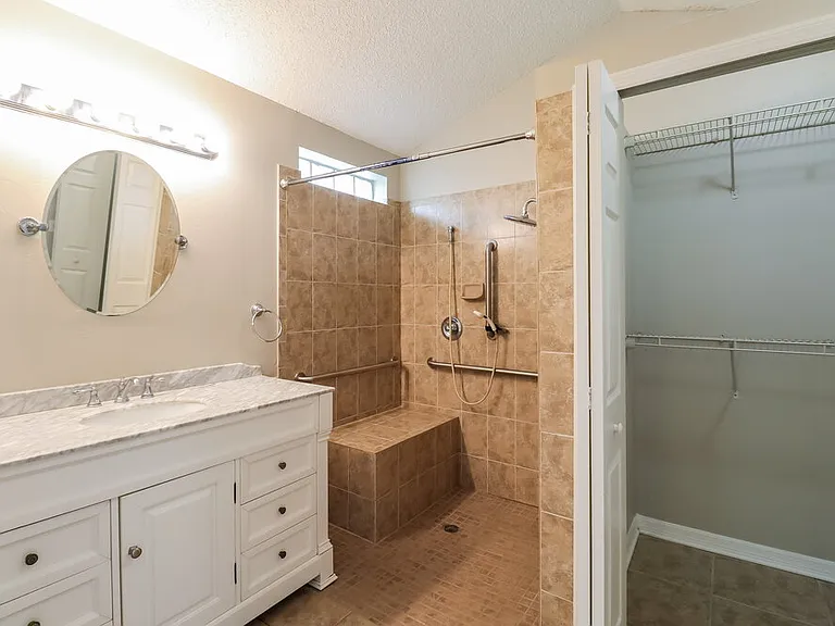 6713 Summer Cove Dr — Photo 14