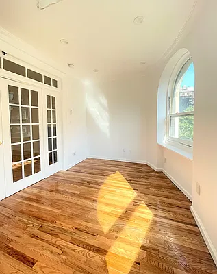 Rented by Silver Line Realty Group NY LLC | media 2