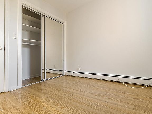 4th image of 156 Boyd Ave #2