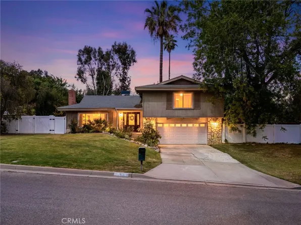 2367 Deerhorn Dr, Riverside, CA 92506