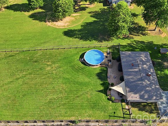 4th image of 7820 Cagle Dr