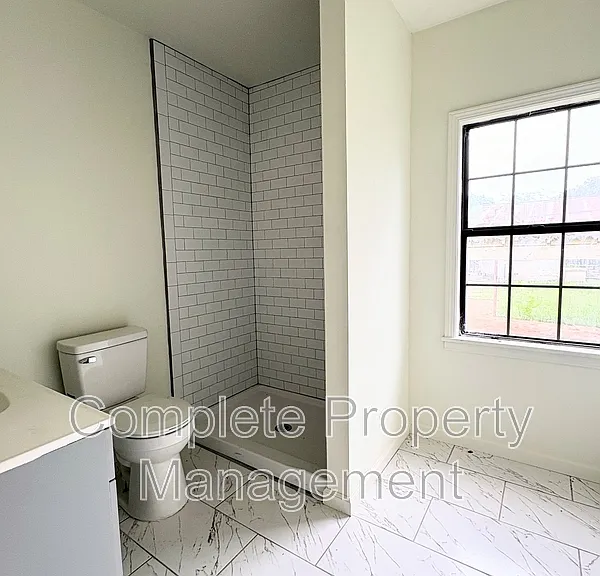 1120 15th Pl SW — Photo 3