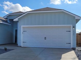 629 Grayson Ln, Seguin, TX 78155