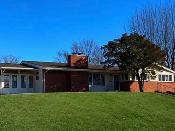 444 10th St, Tell City, IN 47586