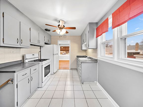 4th image of 4431 Emerson Ct