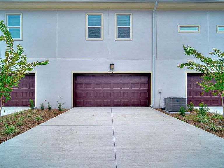 7035 Nemours Pkwy — Photo 28