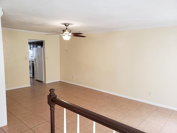 3rd image of 342 Paxford Dr