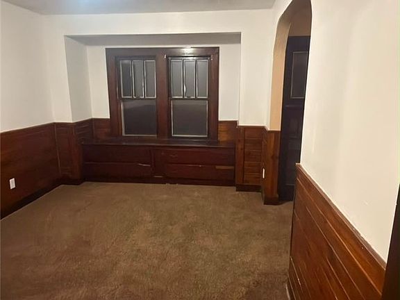 2nd image of 1375 Marcy St