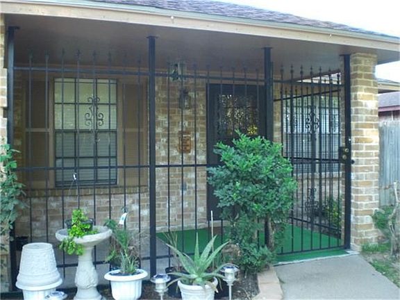 3rd image of 4107 Linden Glen Ln