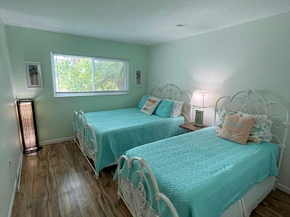 4th image of 1877 Southpointe Dr