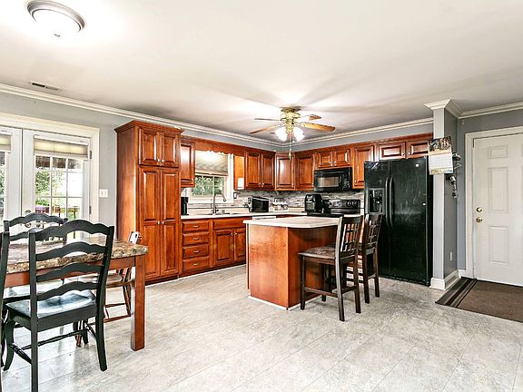 5th image of 141 Heartland Dr