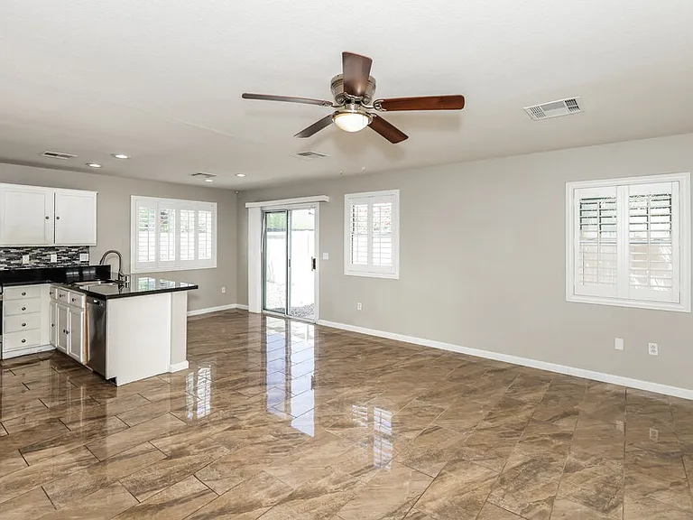 9327 Pyrope Ct — Photo 6
