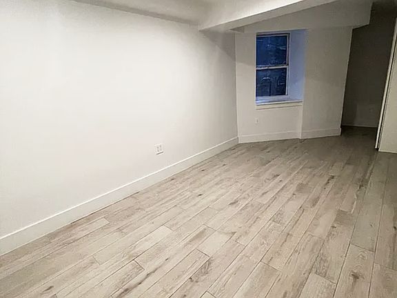4th image of 150 E 83rd St APT 1A