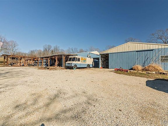 4th image of 3166 Highway B