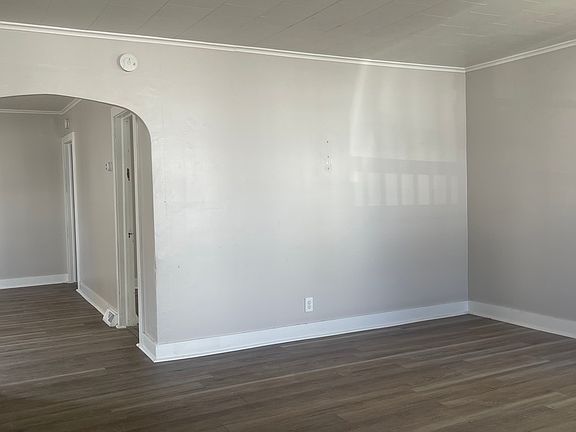 2nd image of 17 Burke Ave Unit 1