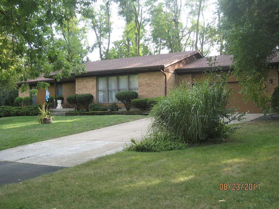 Nice landscaping!
