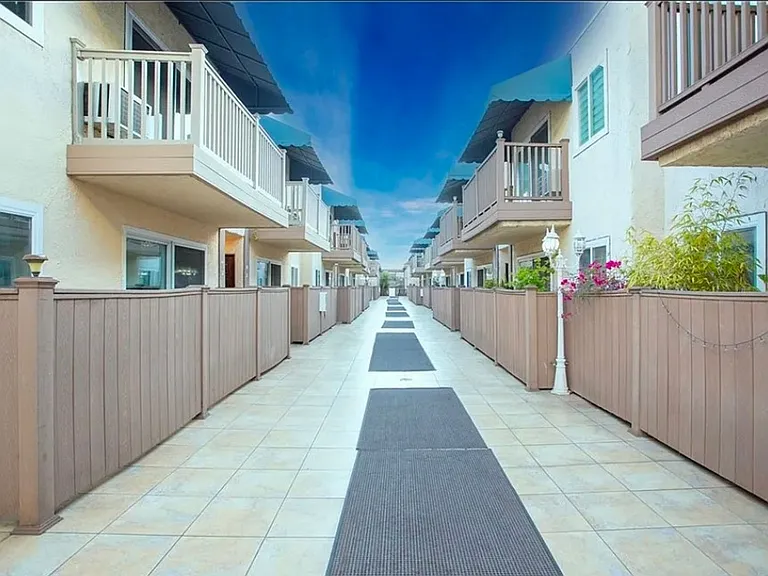 2852 Sawtelle Blvd #41 — Photo 29