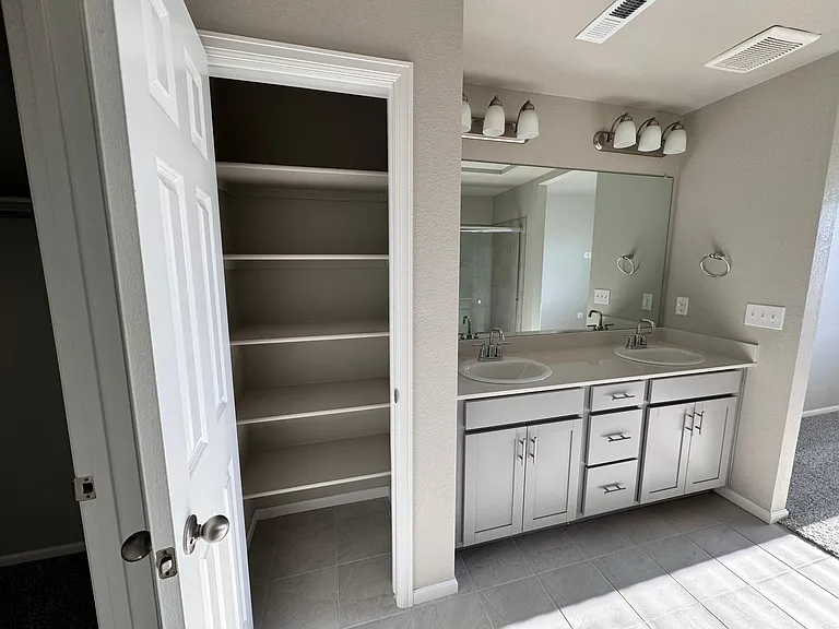 16690 Umatilla St — Photo 34