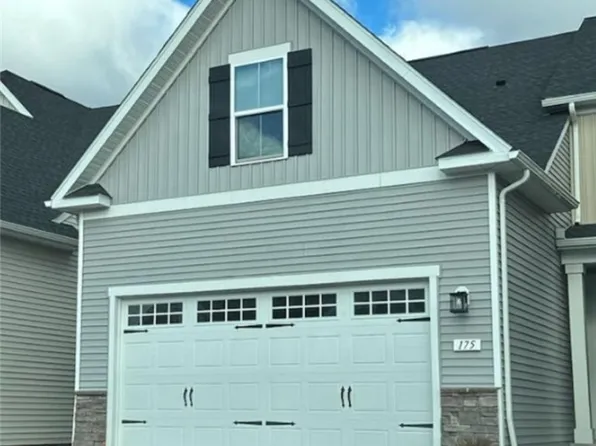 175 Slate Ln, Grand Island, NY 14072