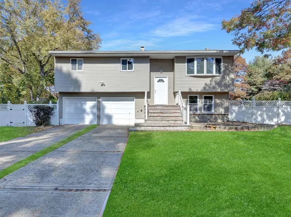 111 Chestnut Street, Brentwood, NY 11717