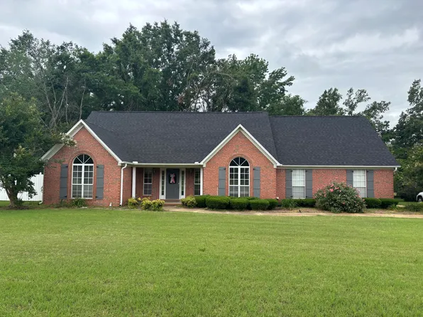 902 Chloe Dr, New Albany, MS 38652