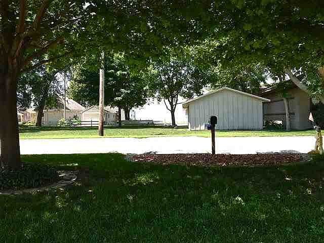 1st image of 2504 S Lakeview Dr