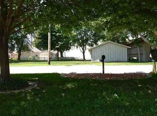 2504 S Lakeview Dr, Clear Lake, IA 50428