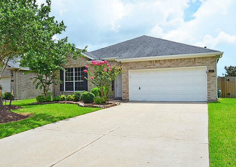 1st image of 412 Abbey Ln