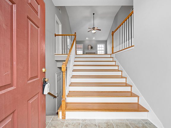 4th image of 2550 Emerald Ct