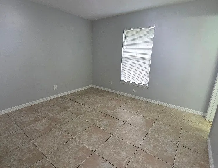4836 Golfview Blvd — Photo 9
