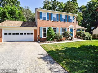 19 Summer Breeze Ct, Sterling, VA 20165