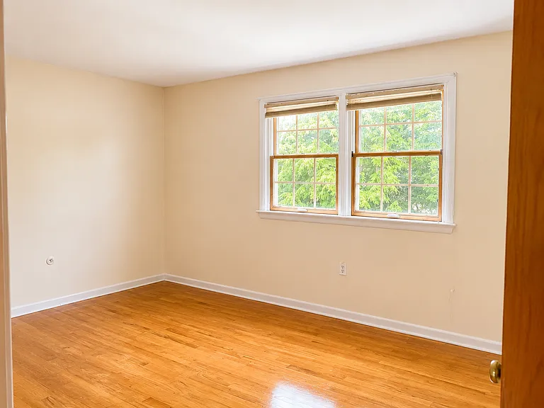 1109 Cocklin St — Photo 16