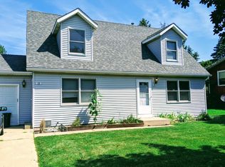33 W North Ave, Cortland, IL 60112
