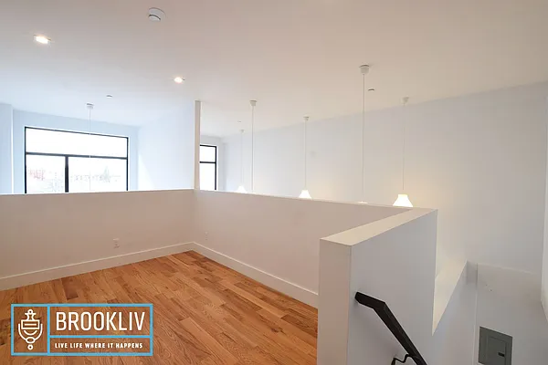 Rented by null | media 8