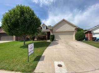 9904 Fressia Ln, Fort Worth, TX 76108