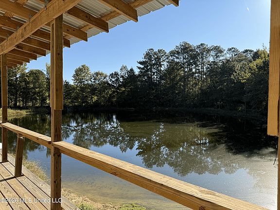 3rd image of 918 Spring Hill Rd
