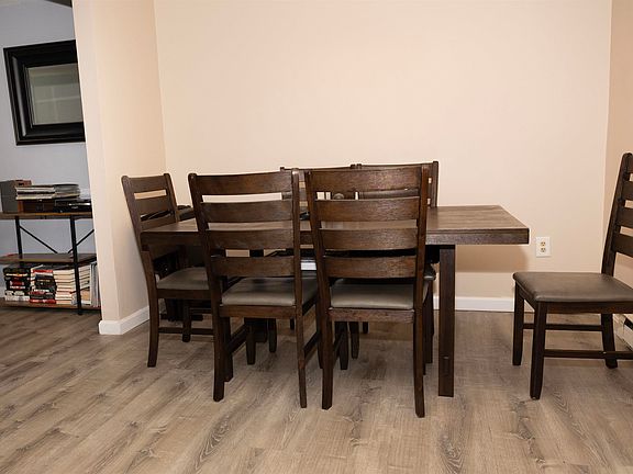 4th image of 3 Fairfax Ave Unit 243