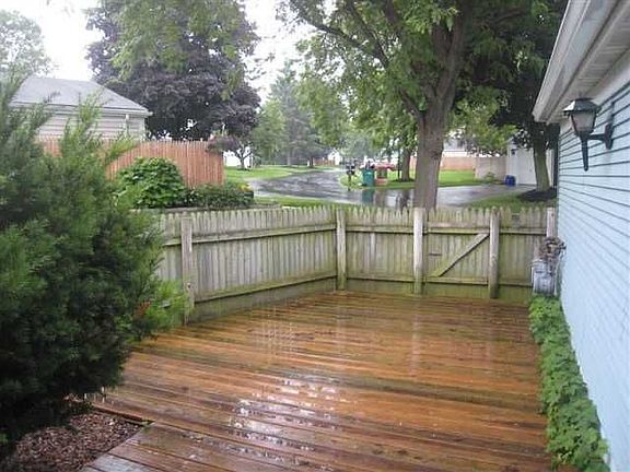 2nd image of 264 Greenway Blvd