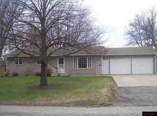 620 N East St, Janesville, MN 56048