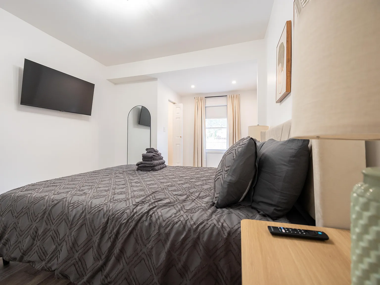 2 bed, 750 sqft, $950 — Photo 3
