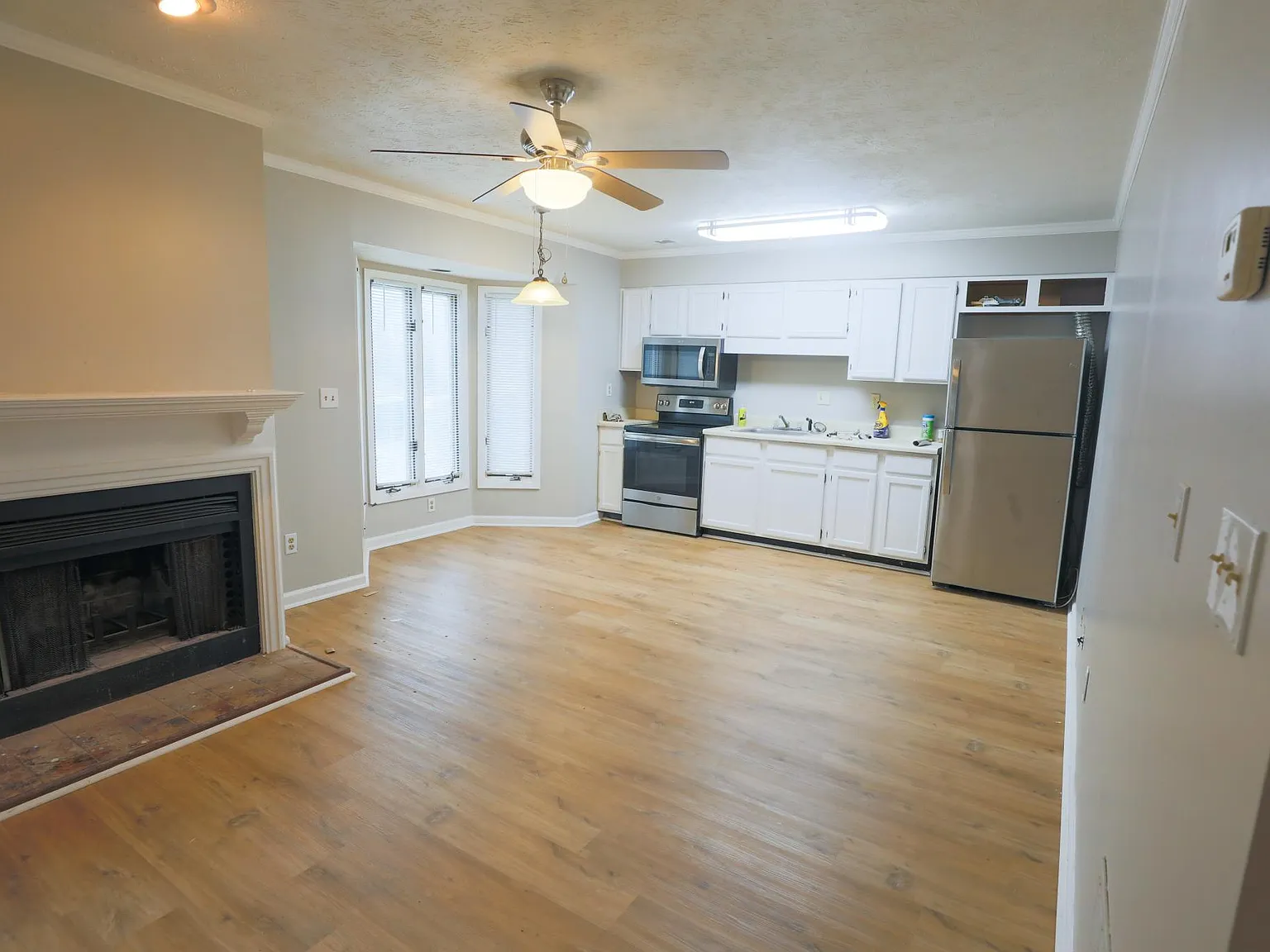 1 bed, 900 sqft, $950 — Photo 2