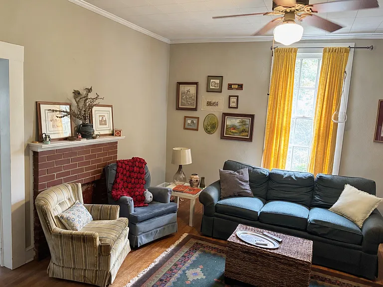 249 Hillcrest Ave — Photo 4