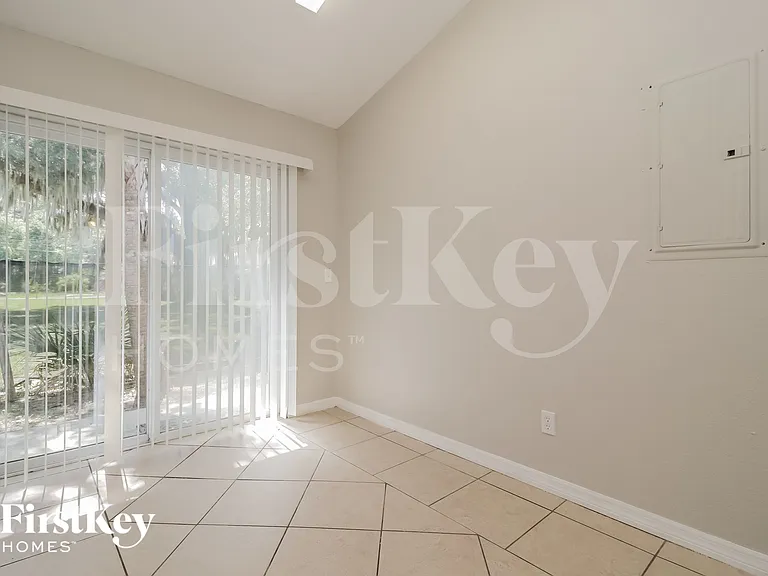 404 McGee St — Photo 14