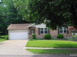 3640 Birch Hill Dr, Florissant, MO 63033