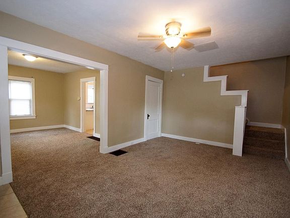 3rd image of 3332 Sagamon Ave