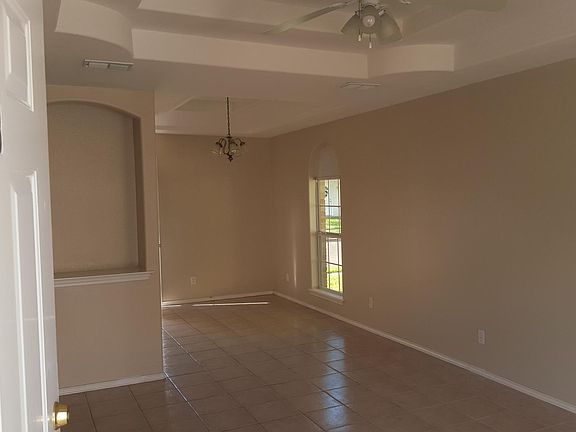 4th image of 2522 Fatima Ave