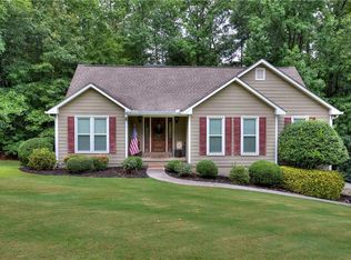 16 Dawn Dr SE, Cartersville, GA 30121