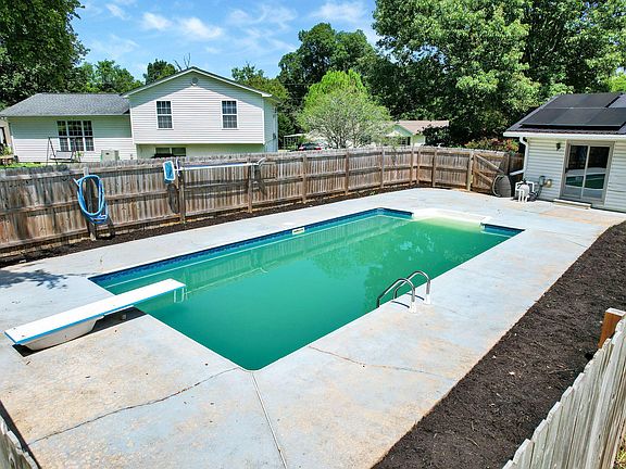 2nd image of 3010 W Lake Dr NW